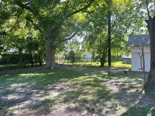 9905 Gloyna St, Houston, TX 77088