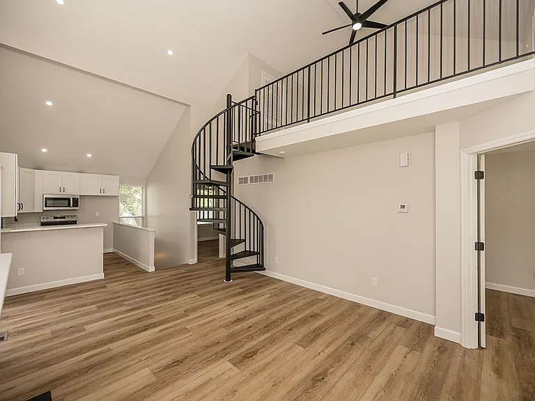 2666 Liberty Gardens Dr — Photo 2