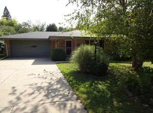 4713 Haverhill Dr, Rockford, IL 61107