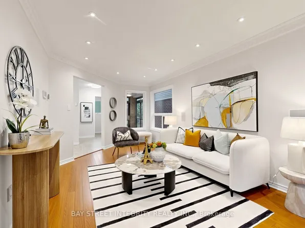 41 Jonathan Gate, Vaughan, ON L4J 5K4