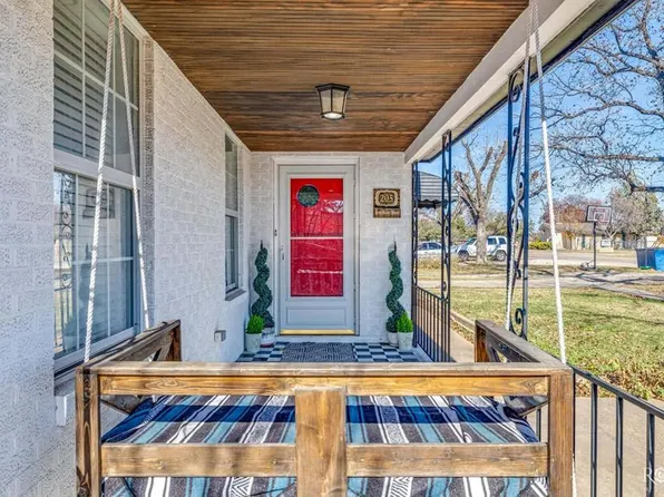 205 Broadway St, Miles, TX 76861