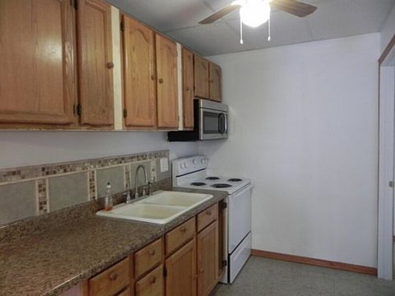 4th image of 803 E Water St #B