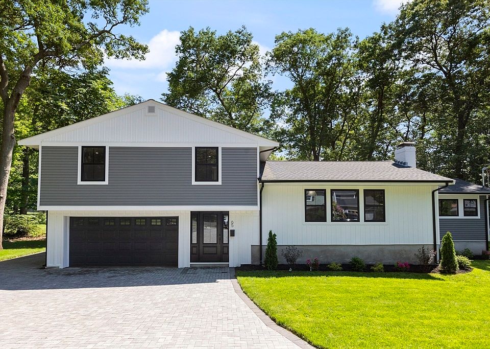1st image of 65 Churchill Dr