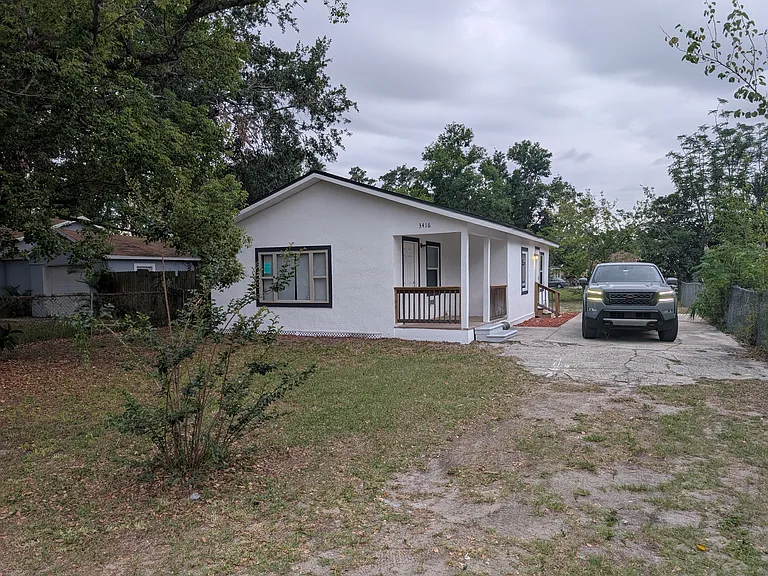 3416 Phillips St — Photo 1