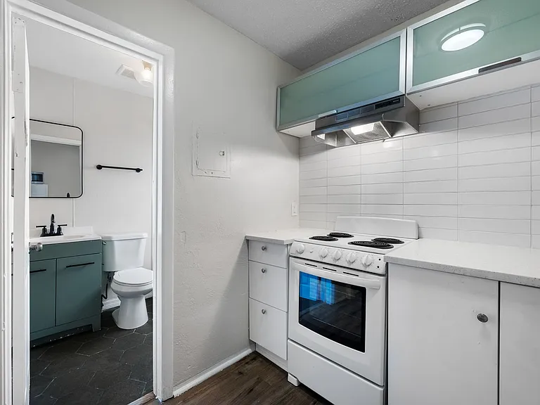 Satoshi Hideout — Photo 24