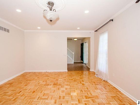 5th image of 45615 Galway Dr
