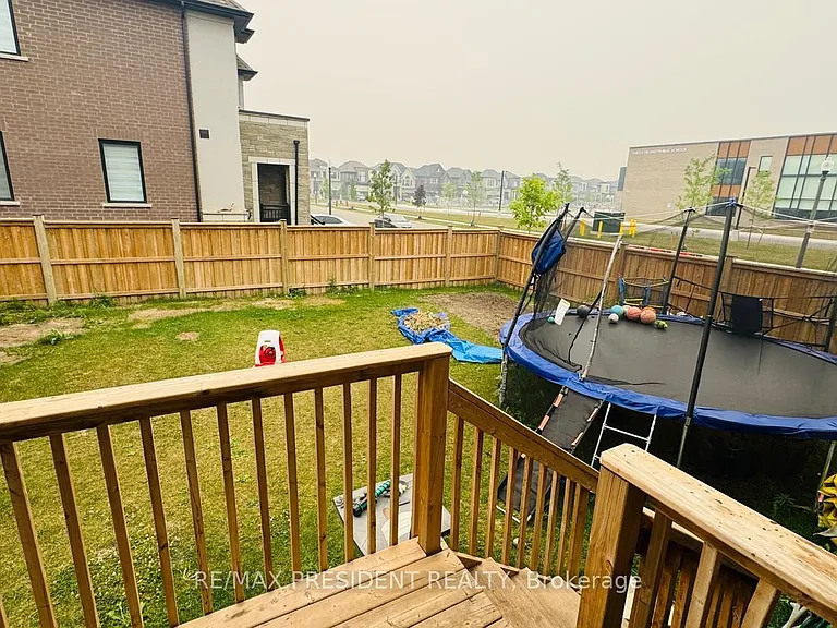 93 Mackay Dr — Photo 19