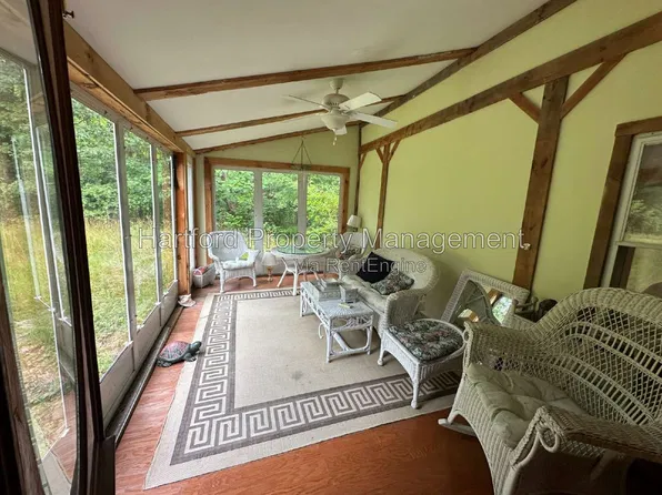 571 Mouse Ln, Alfred, ME 04002