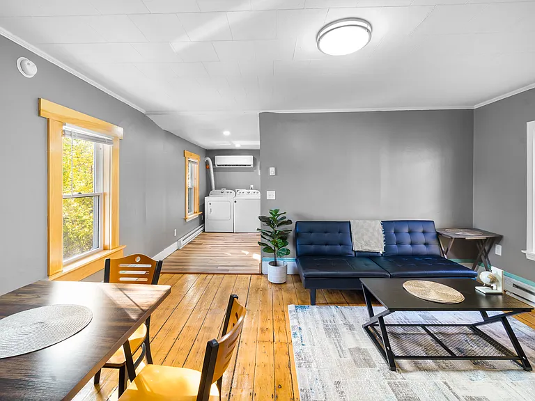 58 Walter St #B — Photo 4