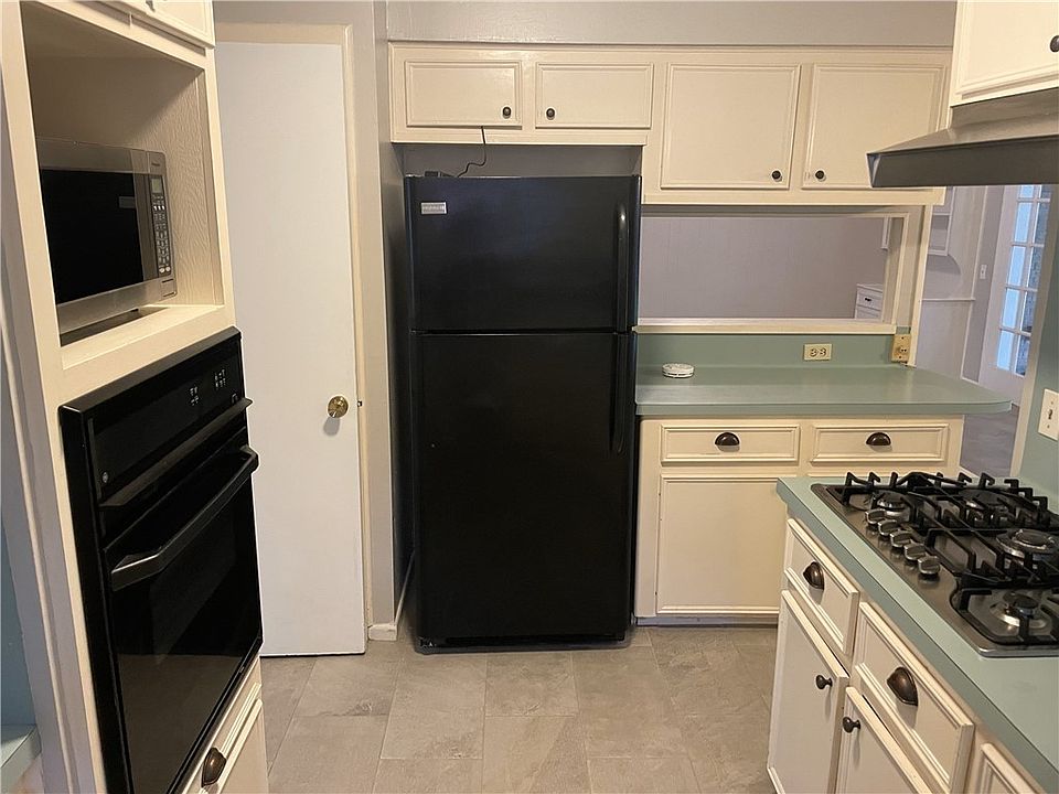 1st image of 1104 Neal Pickett Dr