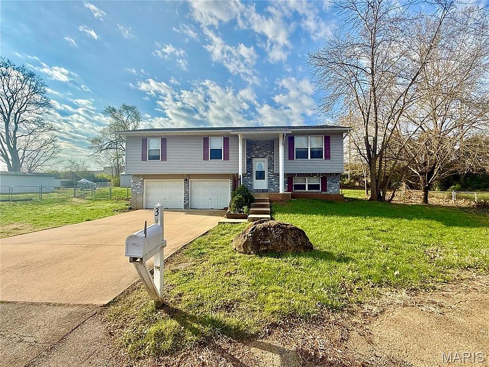 1st image of 3 Bradley Ct