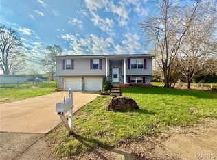 3 Bradley Ct, Desloge, MO 63601