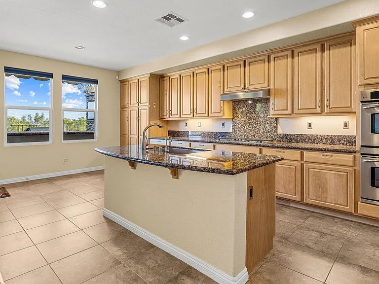 851 Antilla Way — Photo 10