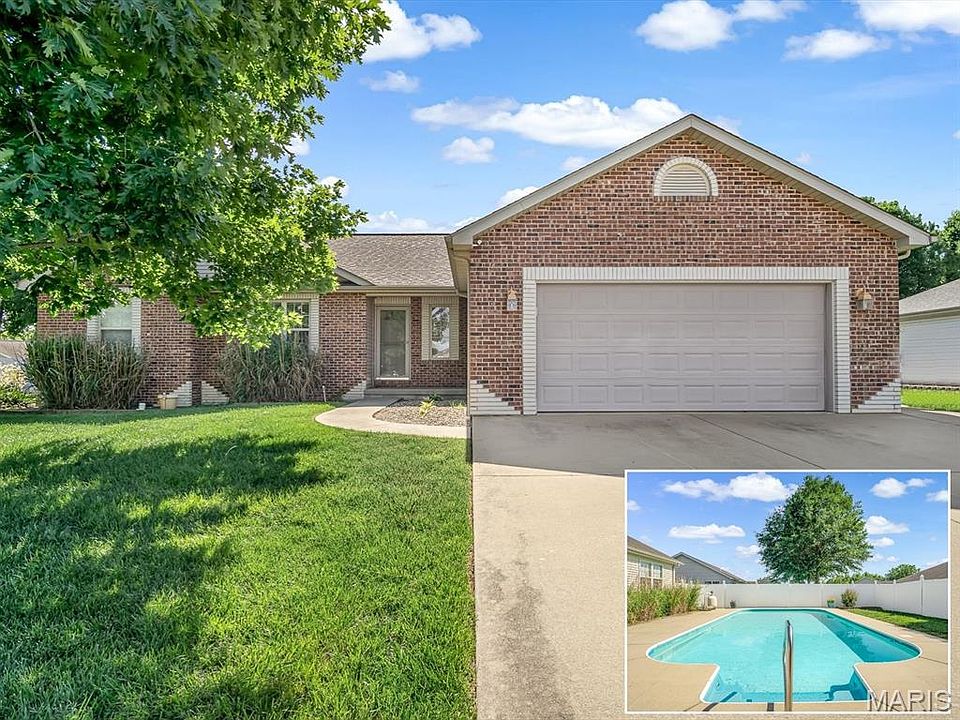 1st image of 1051 White Oak Dr