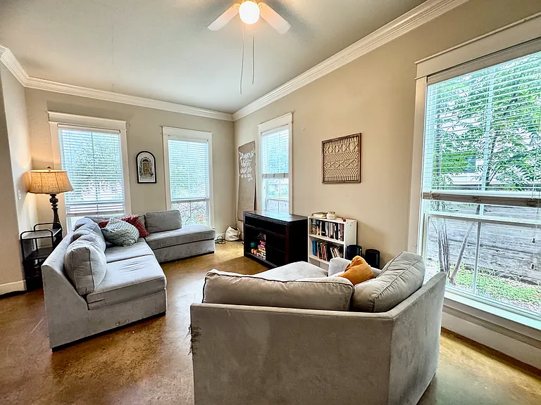 4420 Red River St #A — Photo 8