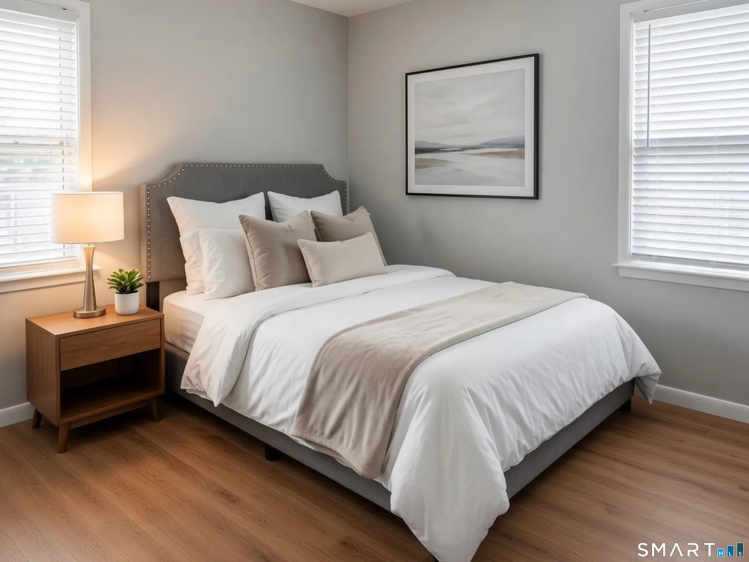 2 bed, 1.0 bath, 3536 sqft, $1,900 — Photo 4