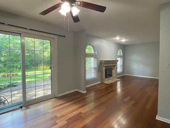 4th image of 124 Barton Cir #124