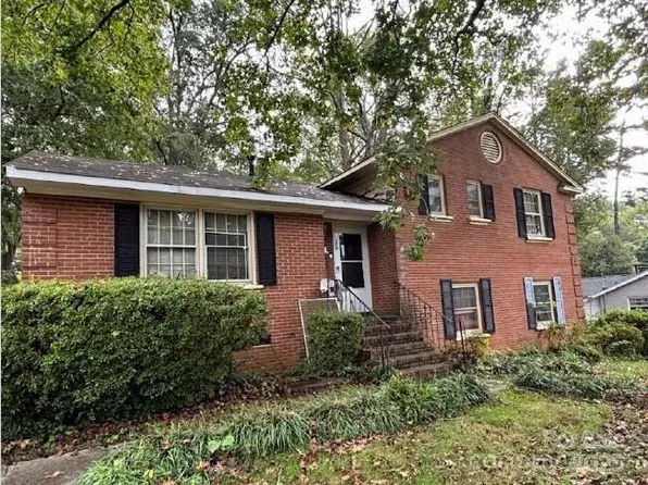 5635 Ruth Dr, Charlotte, NC 28215