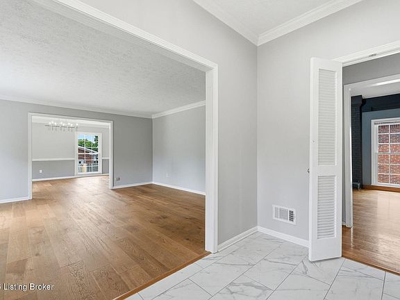 4th image of 529 Nottingham Pkwy