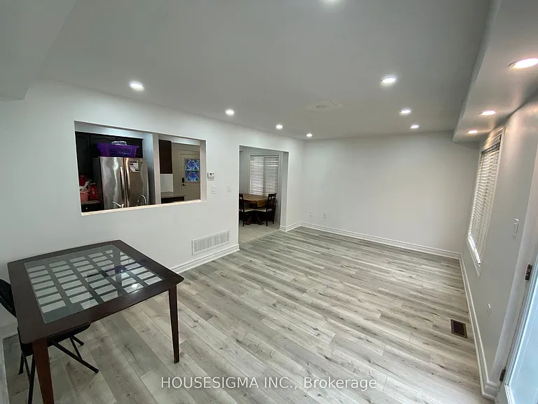 1430 Forest St — Photo 11