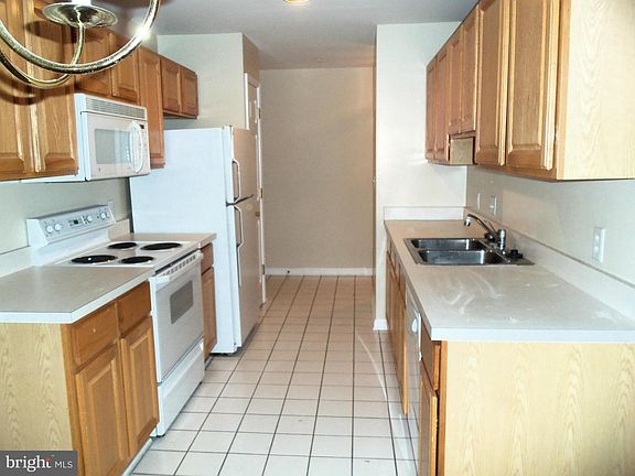 2nd image of 308 Teal Ct #D