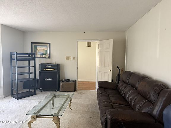 5th image of 147 Chickering Rd