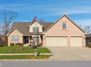 6686 Woodcrest Dr, Avon, IN 46123