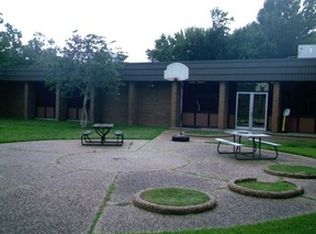 2424 Burke Rd, Pasadena, TX 77502