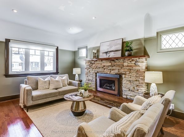 157 Colbeck St #W02, Toronto, ON M6S 1V8