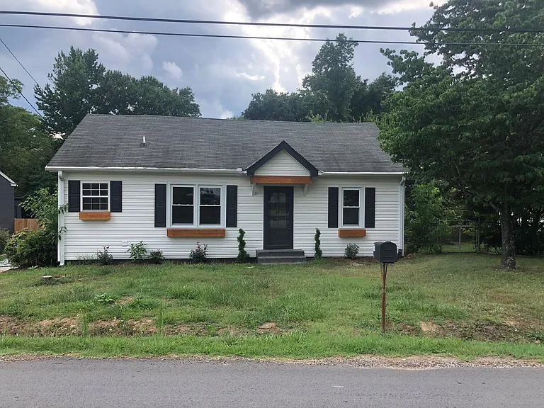 107 Crane Ave — Photo 36