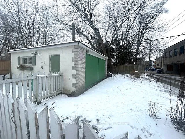 6 Hiawatha Pkwy #UPPER LEVEL — Photo 23