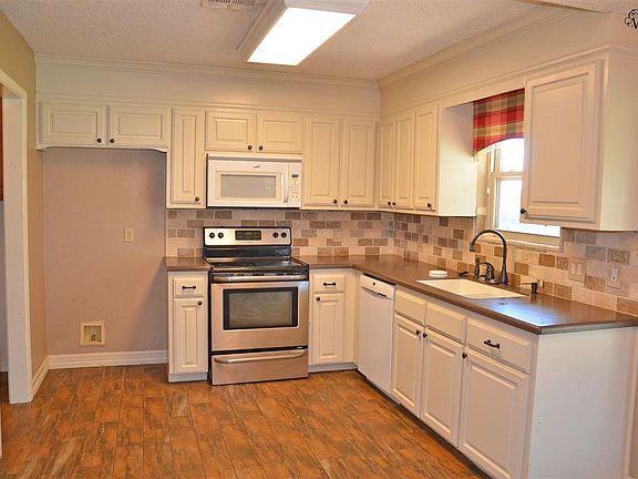 4th image of 505 W Coleman Ave