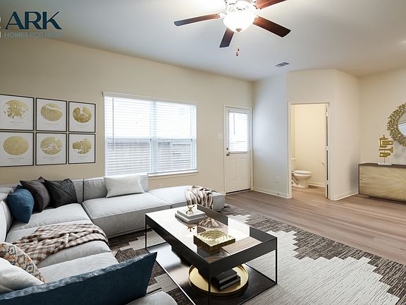4th image of 576 Solomon Ln