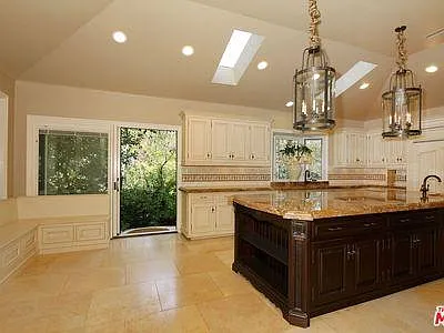 1681 Stone Canyon Rd — Photo 32