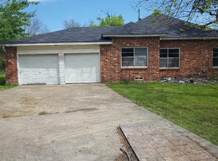703 W Grove St, Terrell, TX 75160