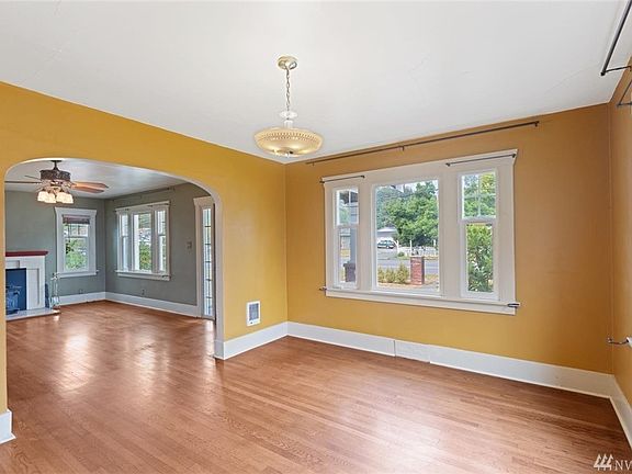 5th image of 5130 61st St NE
