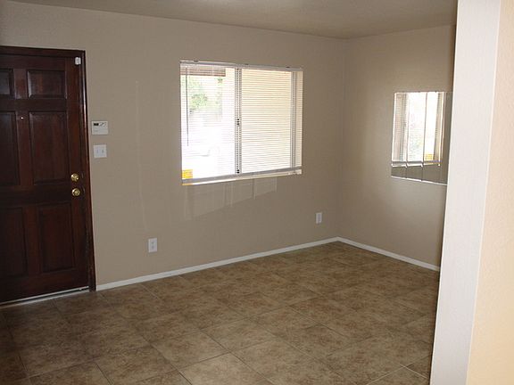 3rd image of 421 E Juanita Ave