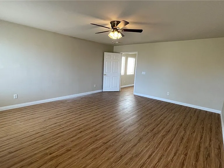 1036 Bearpaw Catch Ct — Photo 5
