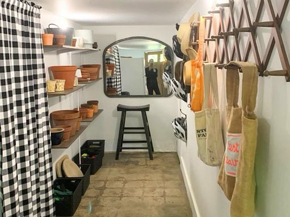 ADU air conditioned storage for rental