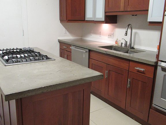 5th image of 2306 Klemm St #2N