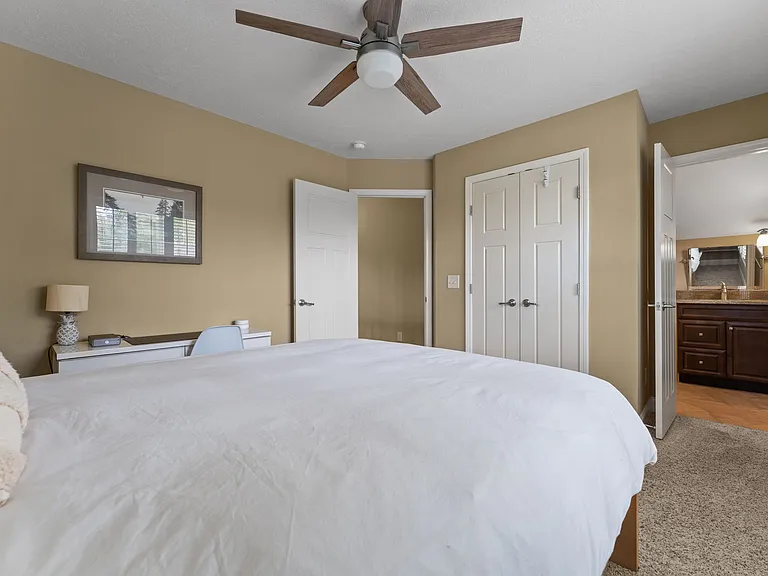 155 Devon Cir — Photo 34