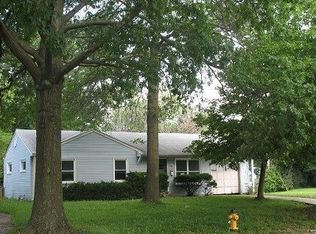 8702 Switzer St, Overland Park, KS 66214