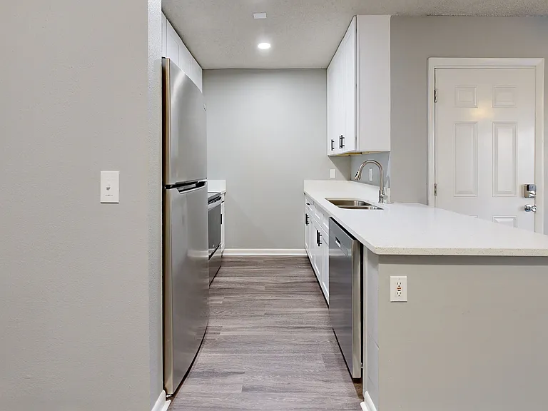 Altamira Place Apartment Homes — Photo 97