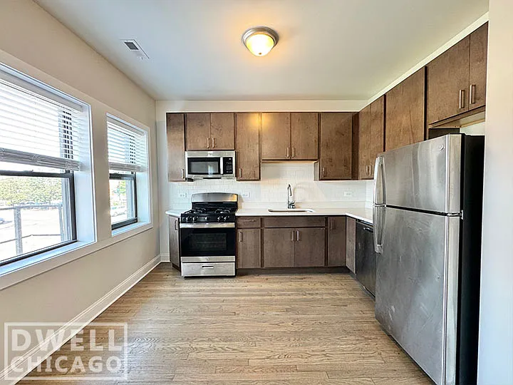 3421 W Fullerton Ave #3D — Photo 3