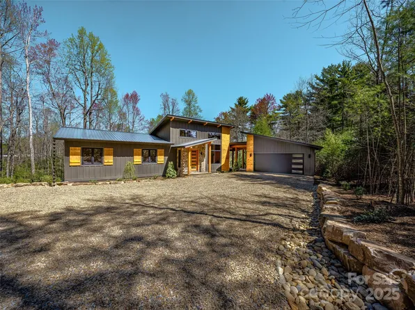 141 Danny Ln, Brevard, NC 28712