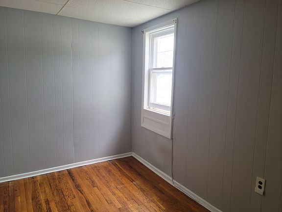 2nd image of 106 Johnston Ave #3
