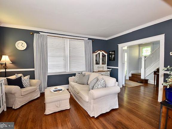 5th image of 4221 Cardwell Ave