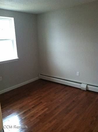 2nd image of 680 N Main St APT 3