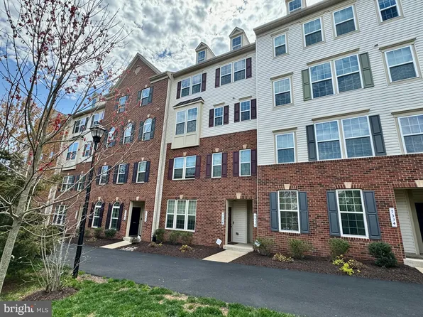 7536 Brunson Cir, Gainesville, VA 20155