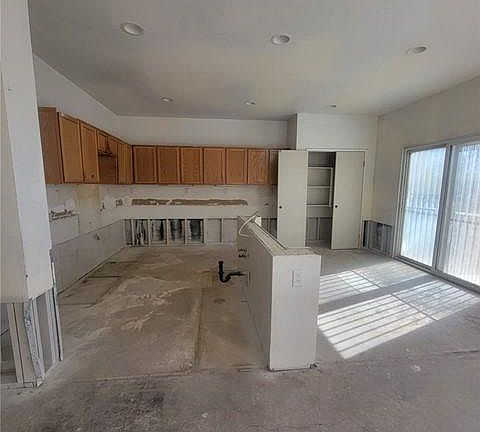 3rd image of 13559 Silversand St